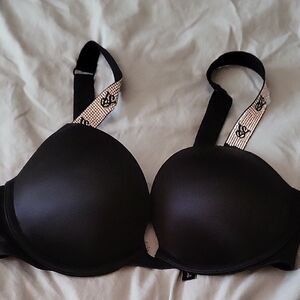 32C- Victoria's Secret - VERY Sexy Shine Strap Black Bra